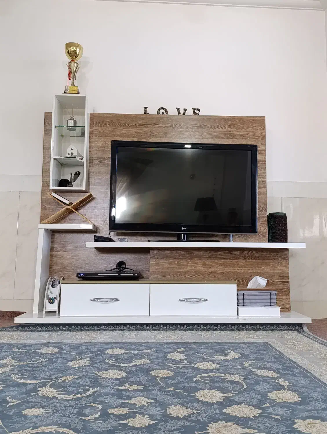 زیر تلویزیونی دوعدد درحد بدون ایراد و زدگی و خش|میز تلویزیون|بندر ترکمن, |دیوار