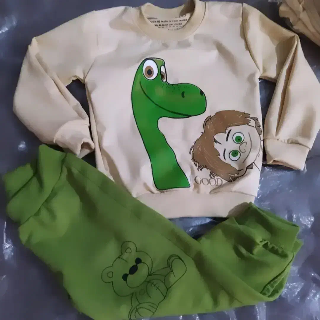 ست بچگانه|کفش و لباس بچه|پاکدشت, پاکدشت (مامازند)|دیوار