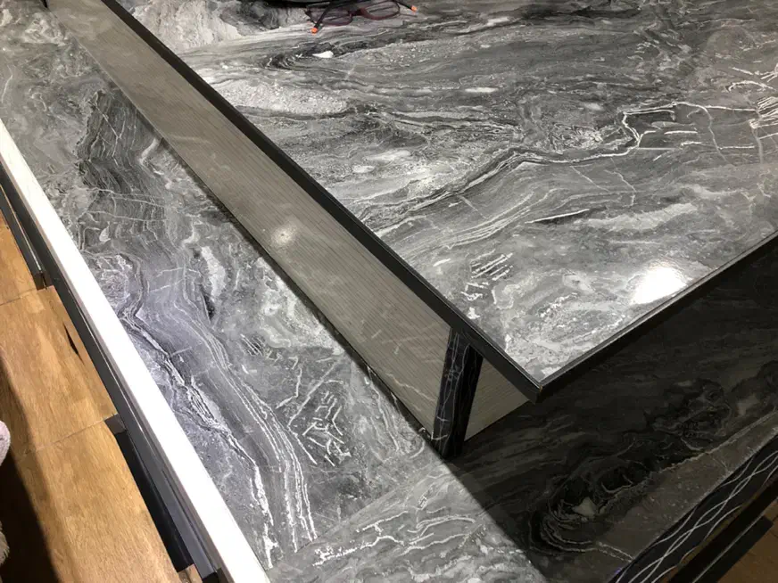 جزیره آشپزخانه کمد دار|میز و صندلی غذاخوری|رشت, گلسار|دیوار