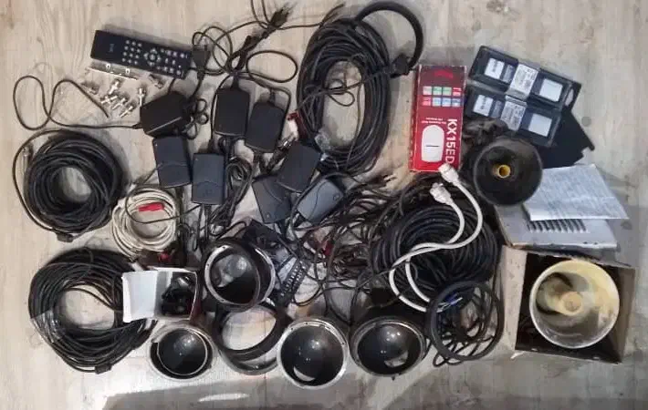 کابل شبکه نو۳۴عددوتعدادی لوازم دیگر فروش یا معاوضه|مودم و تجهیزات شبکه|رشت, جهاد|دیوار