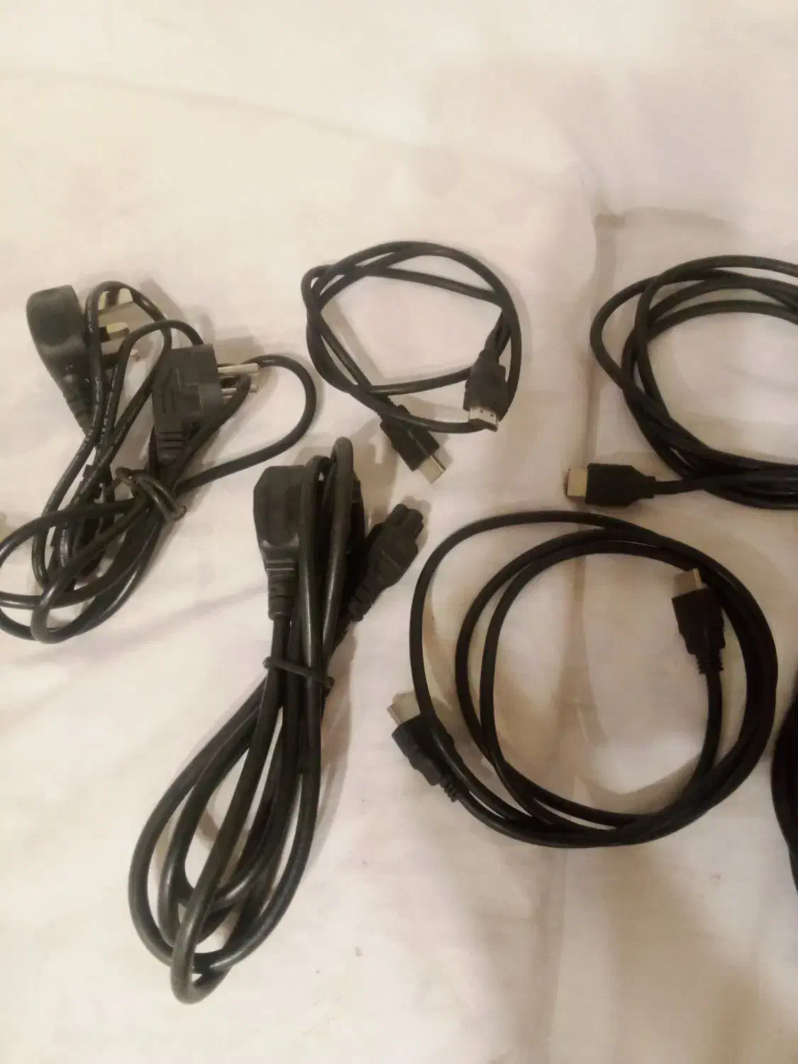 انواع کابل های HTMI و کابل برق پاور کامپیوتر|قطعات و لوازم جانبی رایانه|رشت, لاکان|دیوار