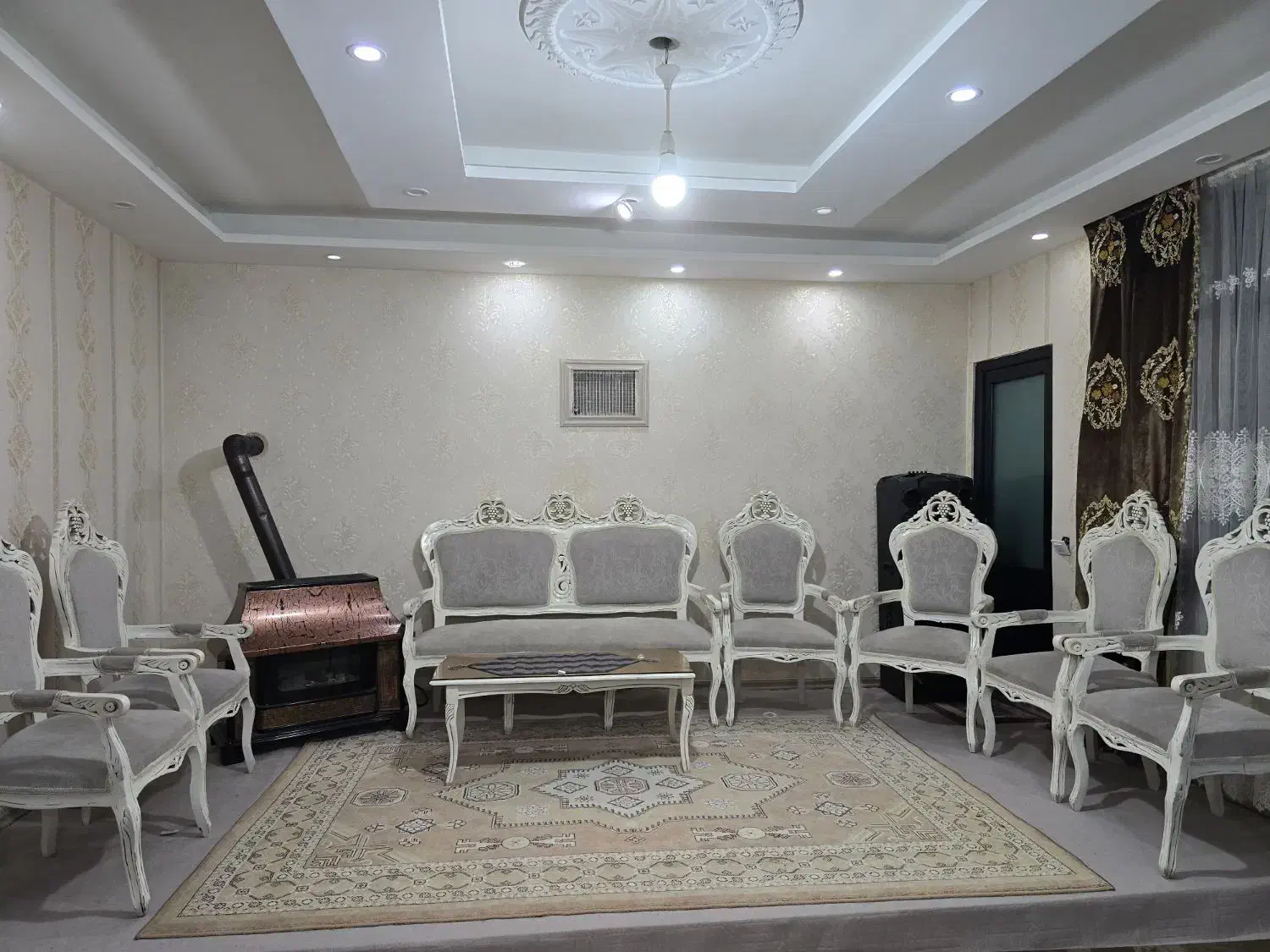 مبل سلطنتی|مبلمان خانگی و میز عسلی|ماکو, |دیوار