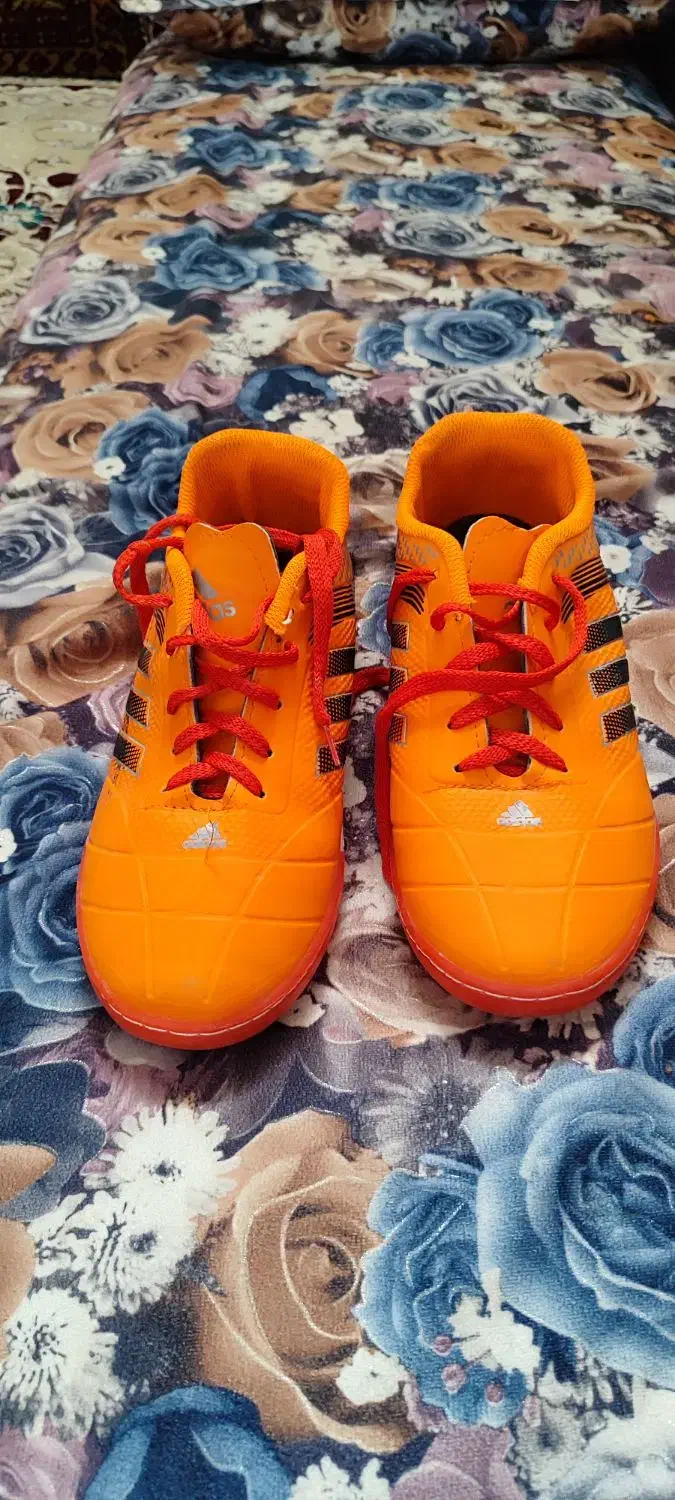 کفش مخصوص چمن|کیف، کفش، کمربند|خواف, |دیوار