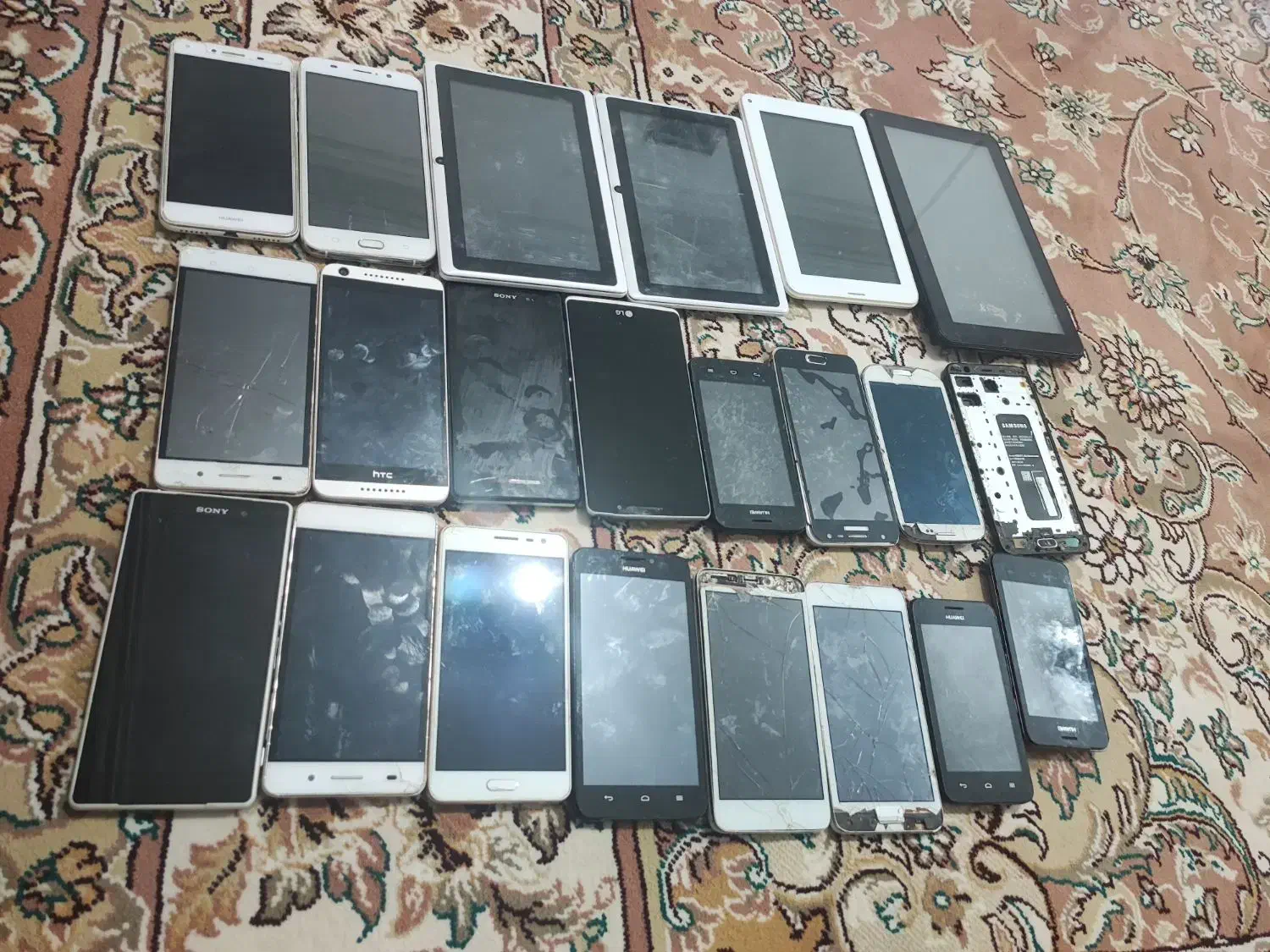 گوشی ها و تبلت های قابل تعمیر|موبایل|تبریز, |دیوار