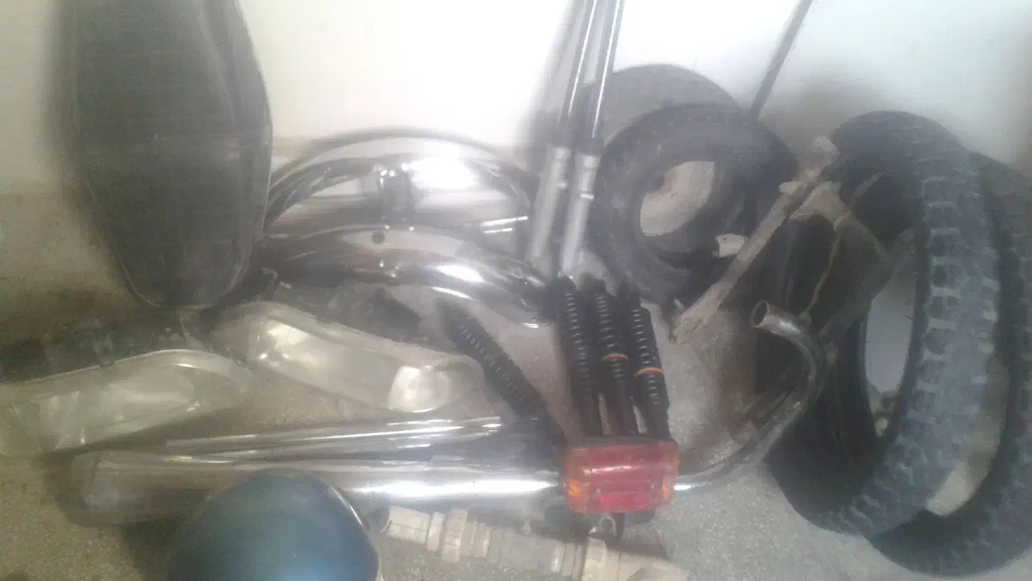 تلوزیون و لوازم موتور سیکلت|تلویزیون و پروژکتور|قائن, |دیوار