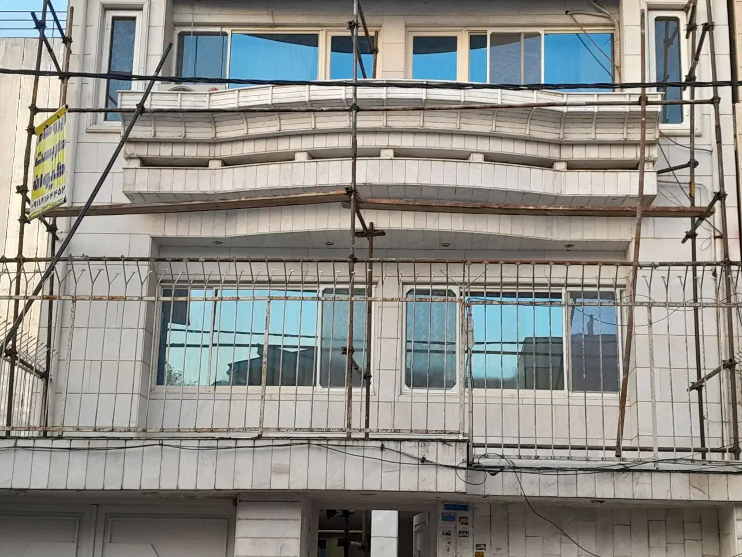 پذیرش پروژههای ساختمونی تخریب و عایق و بندکشی|خدمات پیشه و مهارت|آستانه اشرفیه, |دیوار