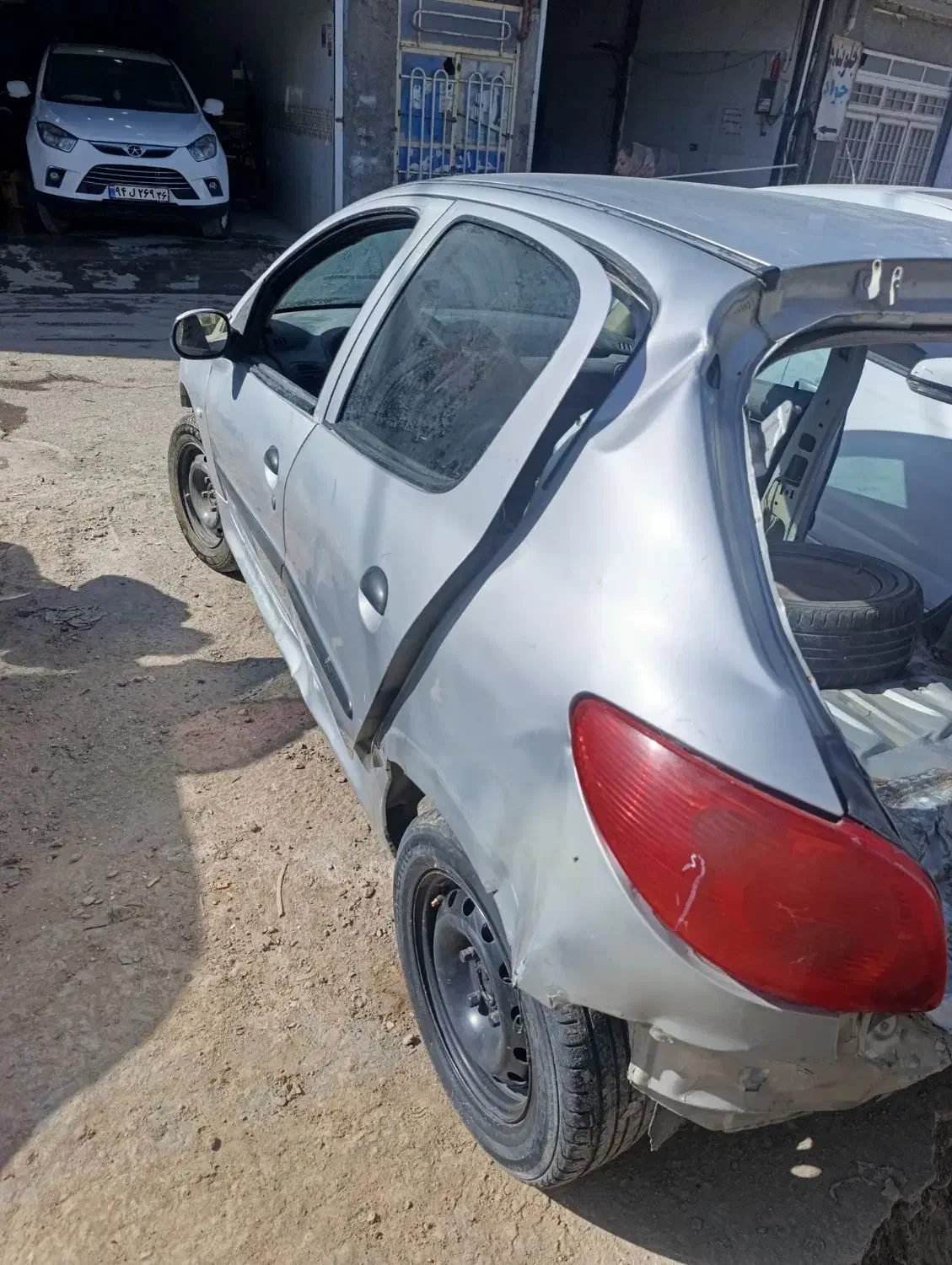 206تصادفی|خودرو سواری و وانت|نیشابور, کریم آباد|دیوار