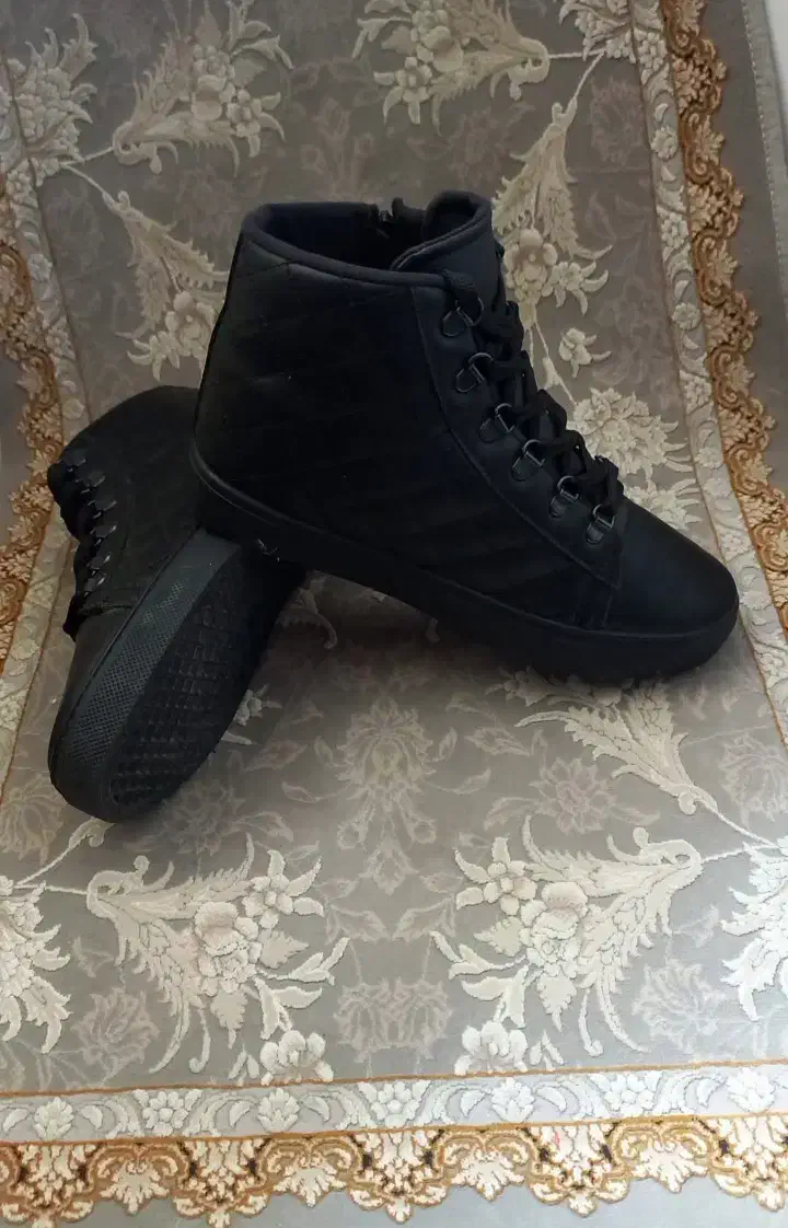 کفش|کیف، کفش، کمربند|خرم‌آباد, |دیوار