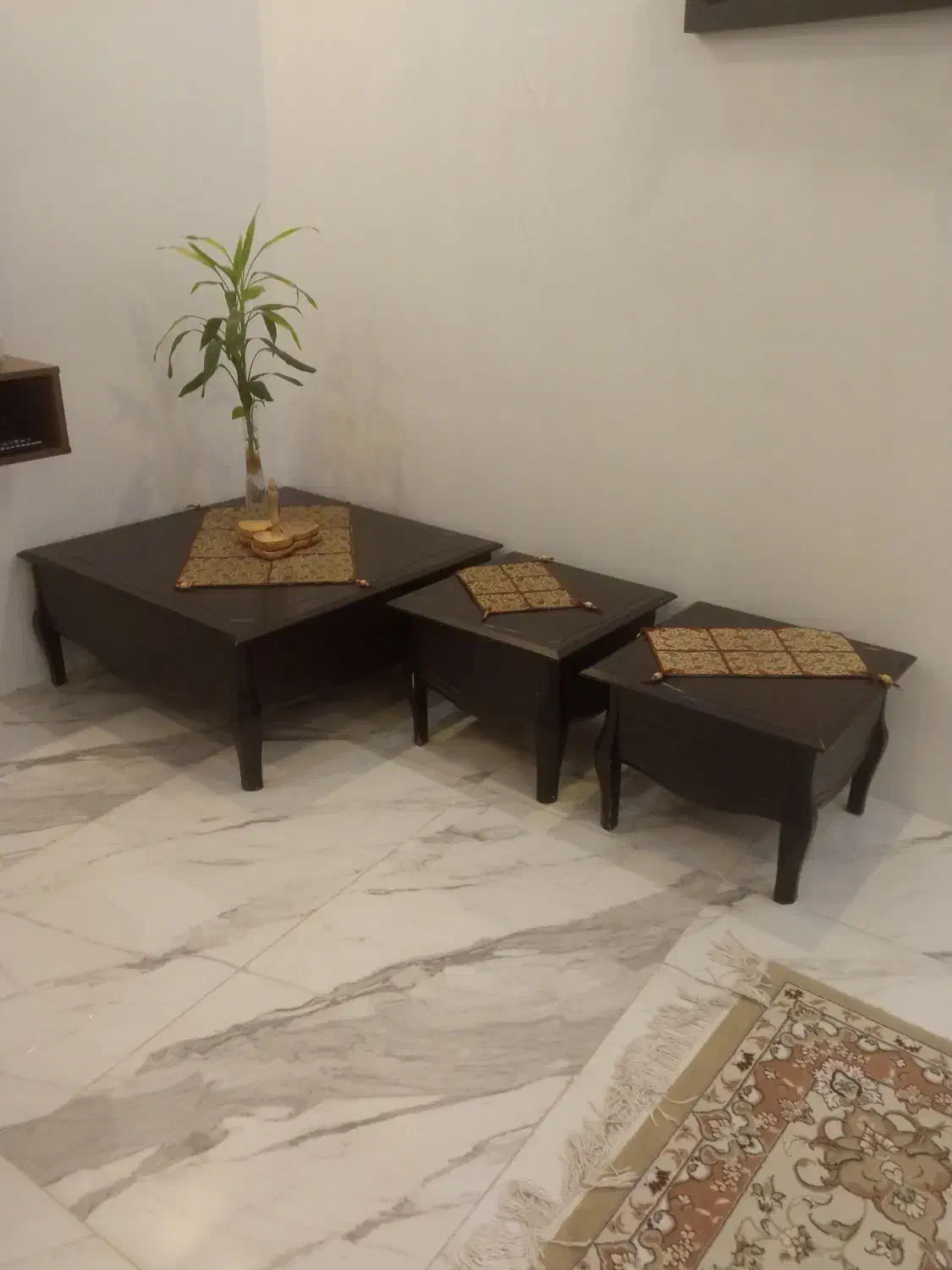 میز جلو مبلی و دوعدد میز عسلی|مبلمان خانگی و میز عسلی|گنبد کاووس, |دیوار