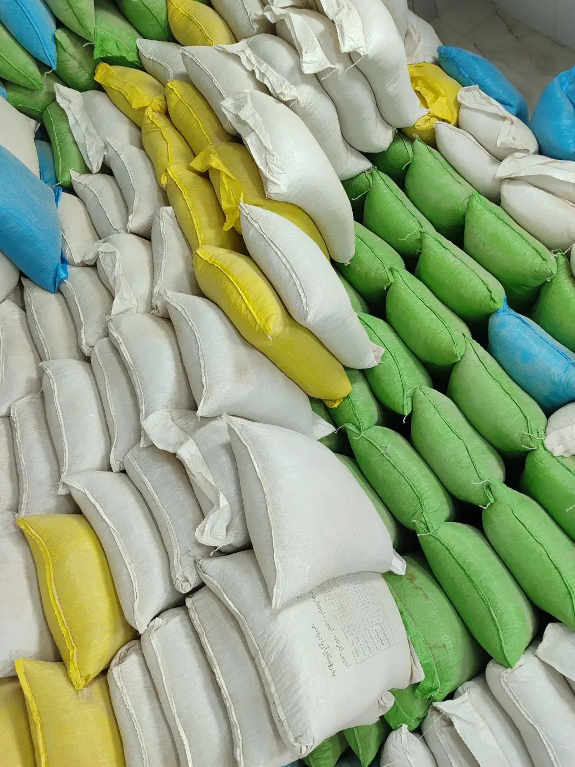 پخش خوراک دام و طیور و علافی و حبوبات و برنج|عمده‌فروشی|مهربان, |دیوار