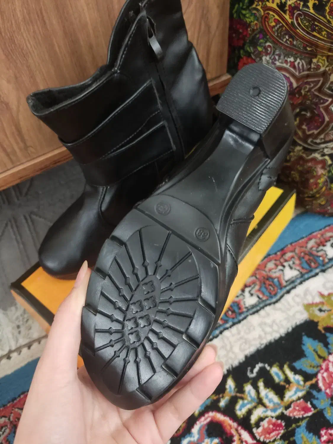 کفش نو|کیف، کفش، کمربند|نیشابور, فردوسی جنوبی|دیوار