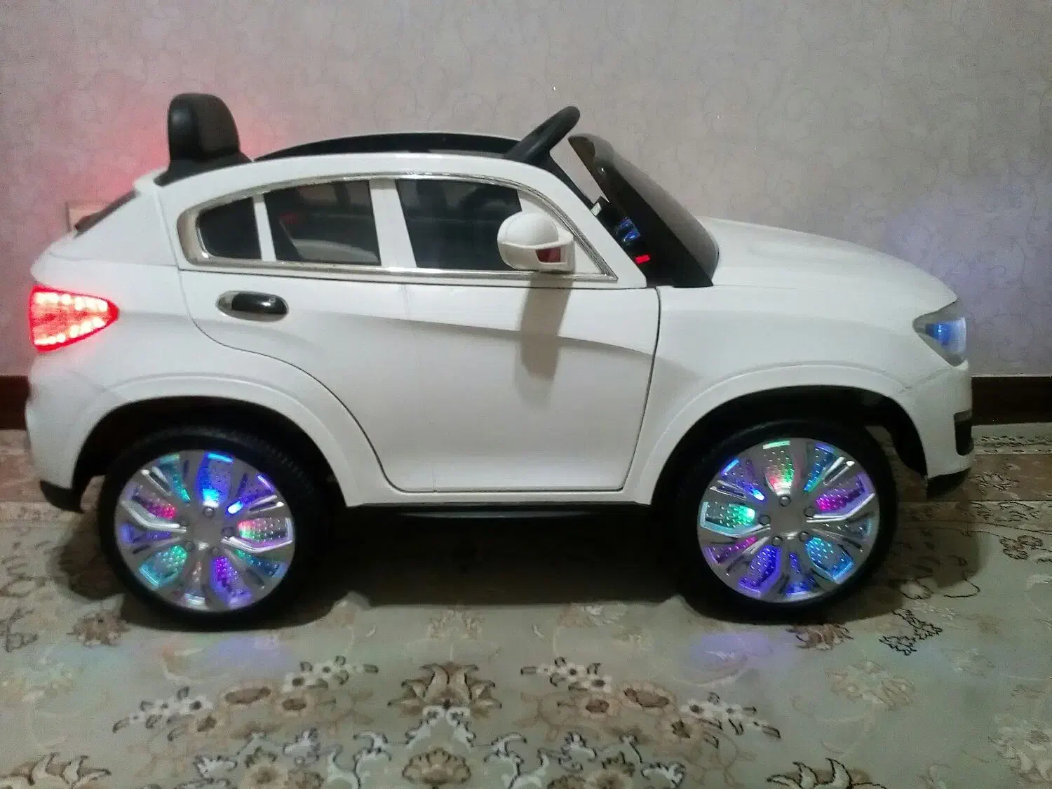 ماشین شارژی، سه چرخه، اسکوتر|اسباببازی بچه|کرج, باغستان|دیوار