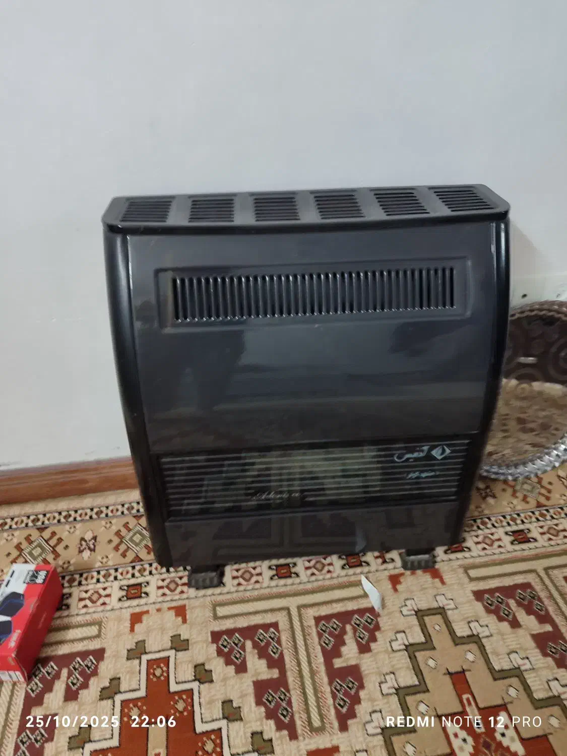 ویترین چوبی منبط کار وبخاری گازی وکمد ویترین وکاج|بوفه، ویترین، کنسول|برخوار, |دیوار