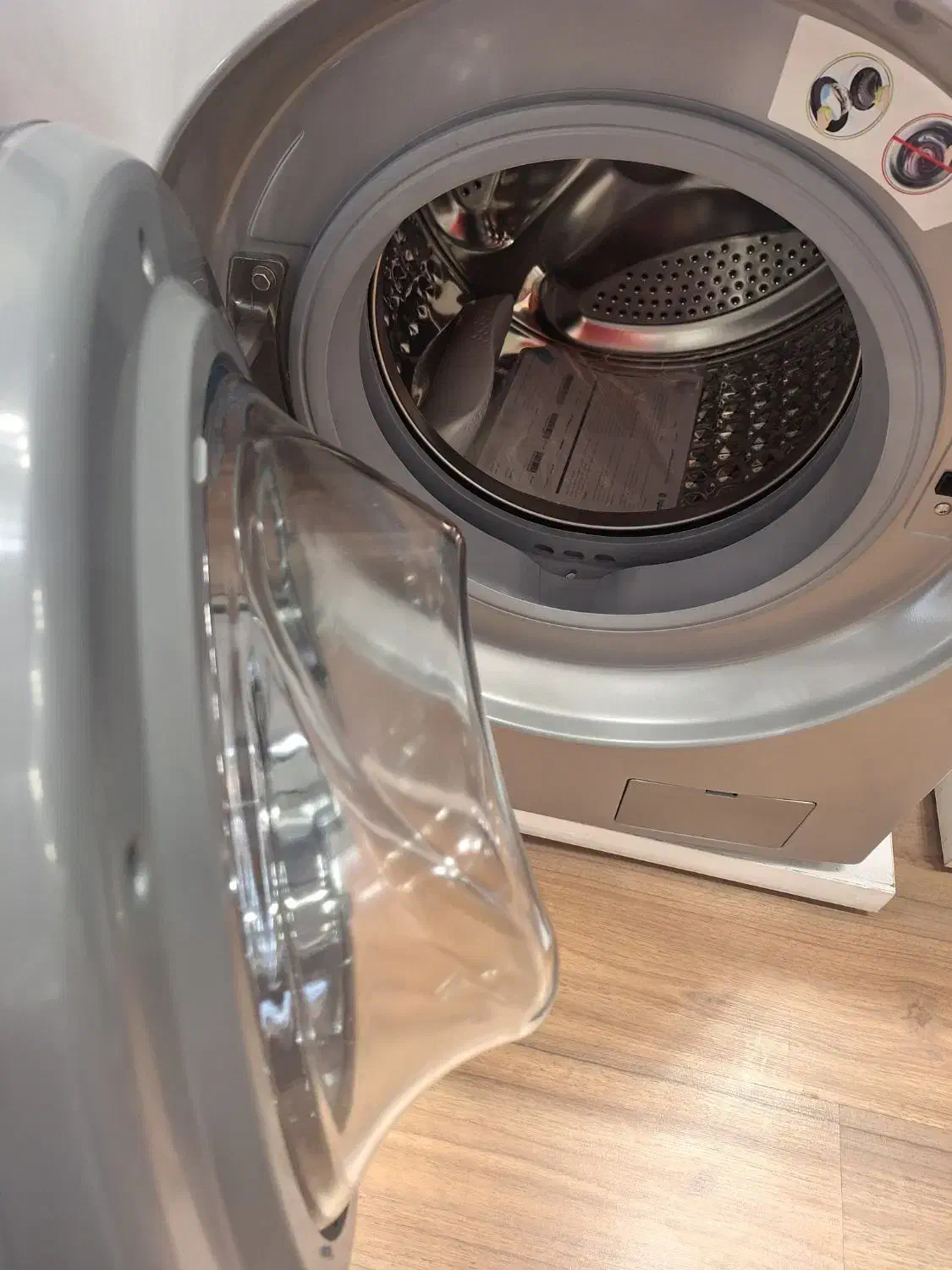 لباس شویی ۸ کیلویی اسنوا|ماشین لباسشویی و خشککن لباس|شیراز, شهرک بهار|دیوار