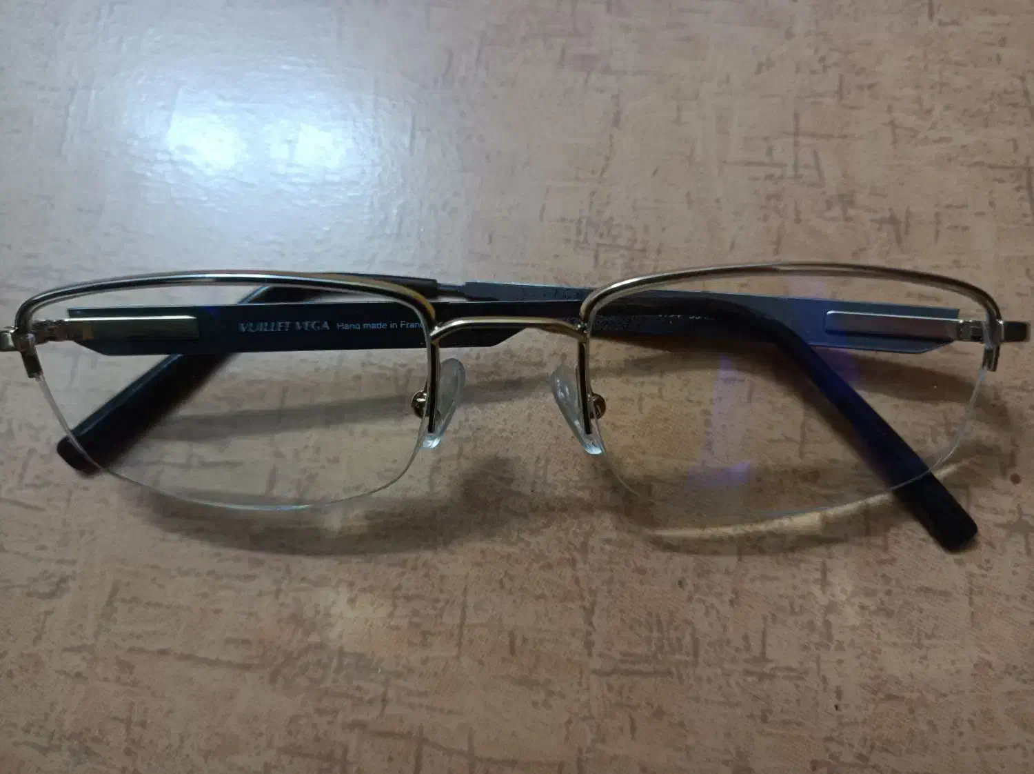 یک عدد عینک طبی پیدا شده|اشیا|لاهیجان, گلستان|دیوار