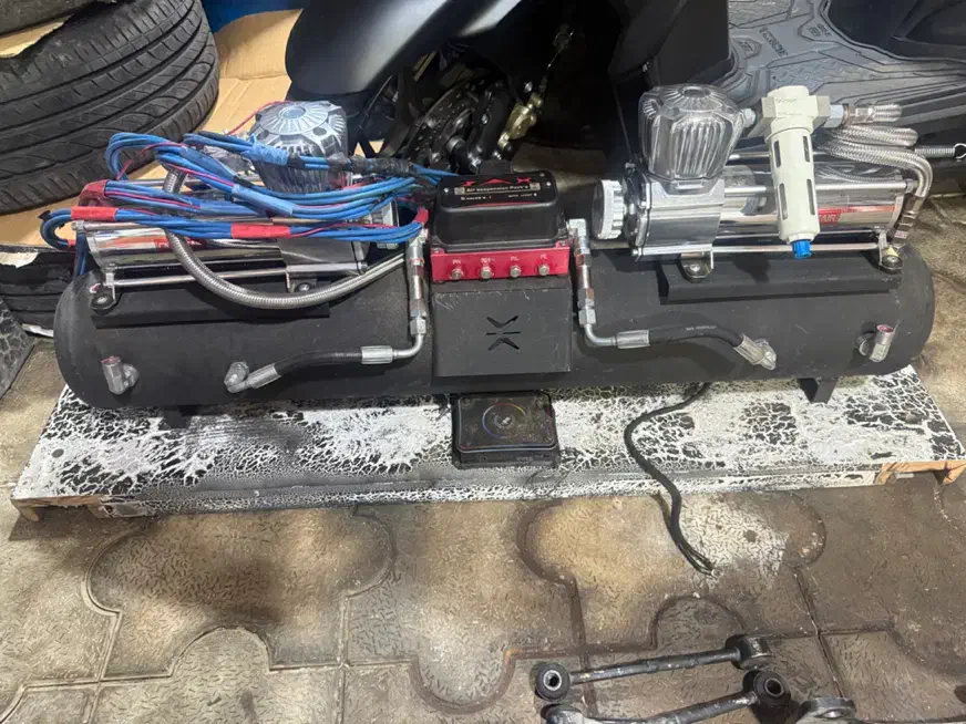 پنوماتیک جفت کمپرسور کمک kds بالن ایر کرفت|قطعات یدکی و لوازم جانبی|قدس, هفت جوی|دیوار