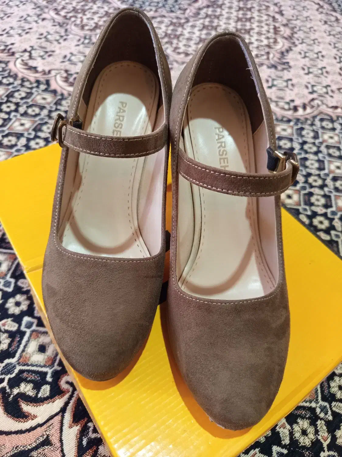 کفش مجلسی|کیف، کفش، کمربند|گنبد کاووس, |دیوار