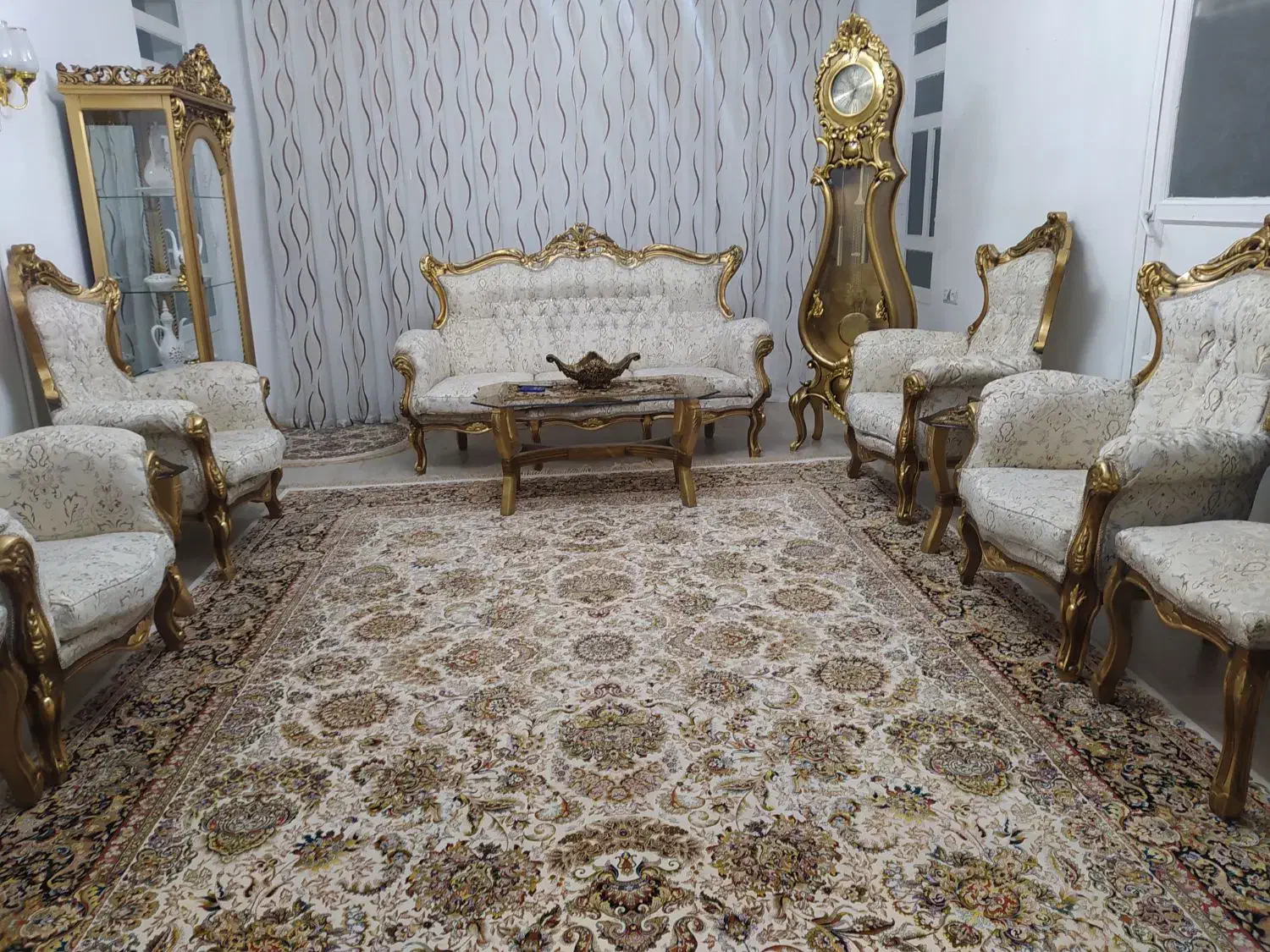 مبل سلطنتی|مبلمان خانگی و میز عسلی|چرداول, |دیوار