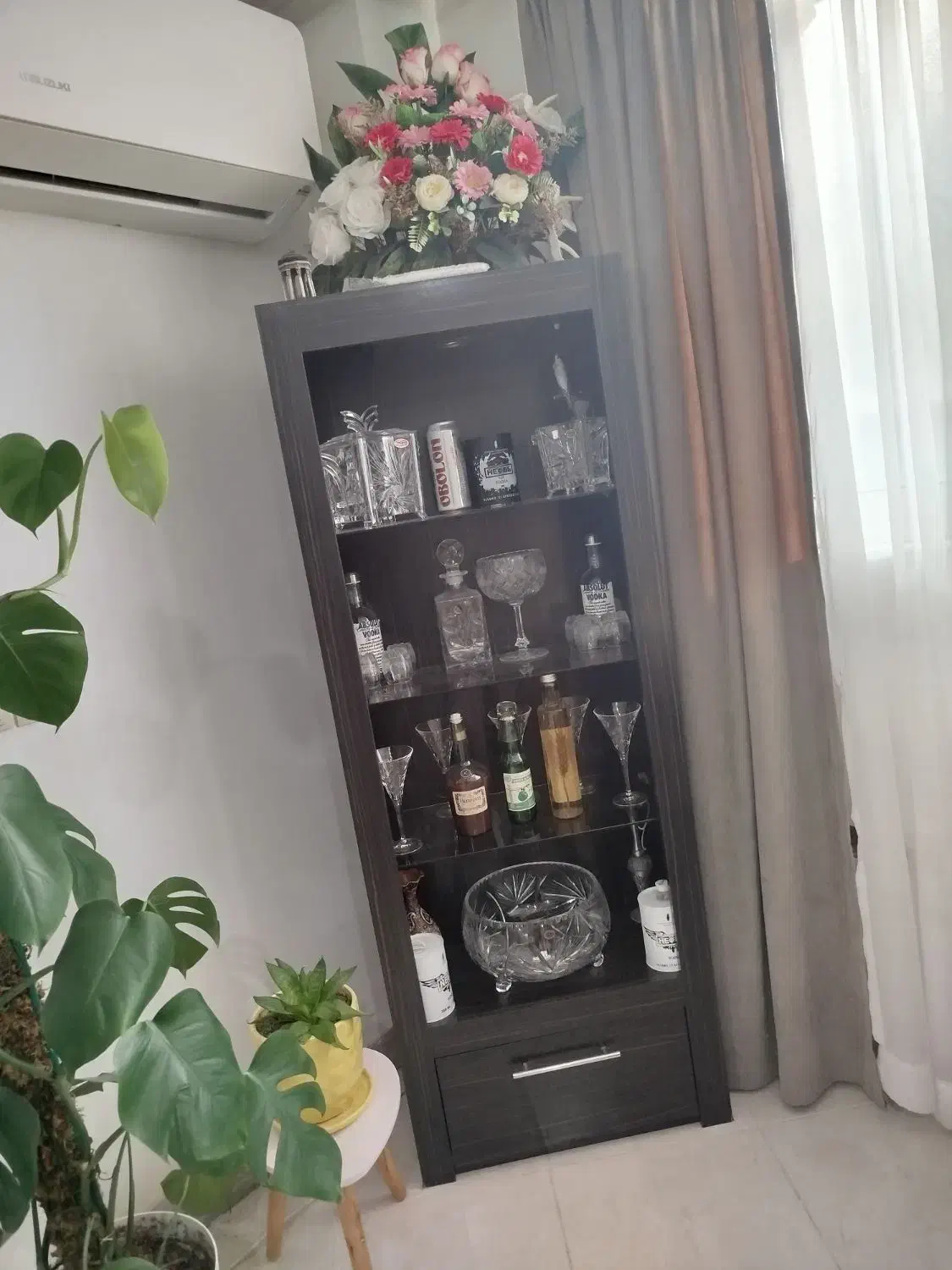 ویترین هالوژن دار با کتابخانه ست هم|بوفه، ویترین، کنسول|لاهیجان, لیالستان|دیوار