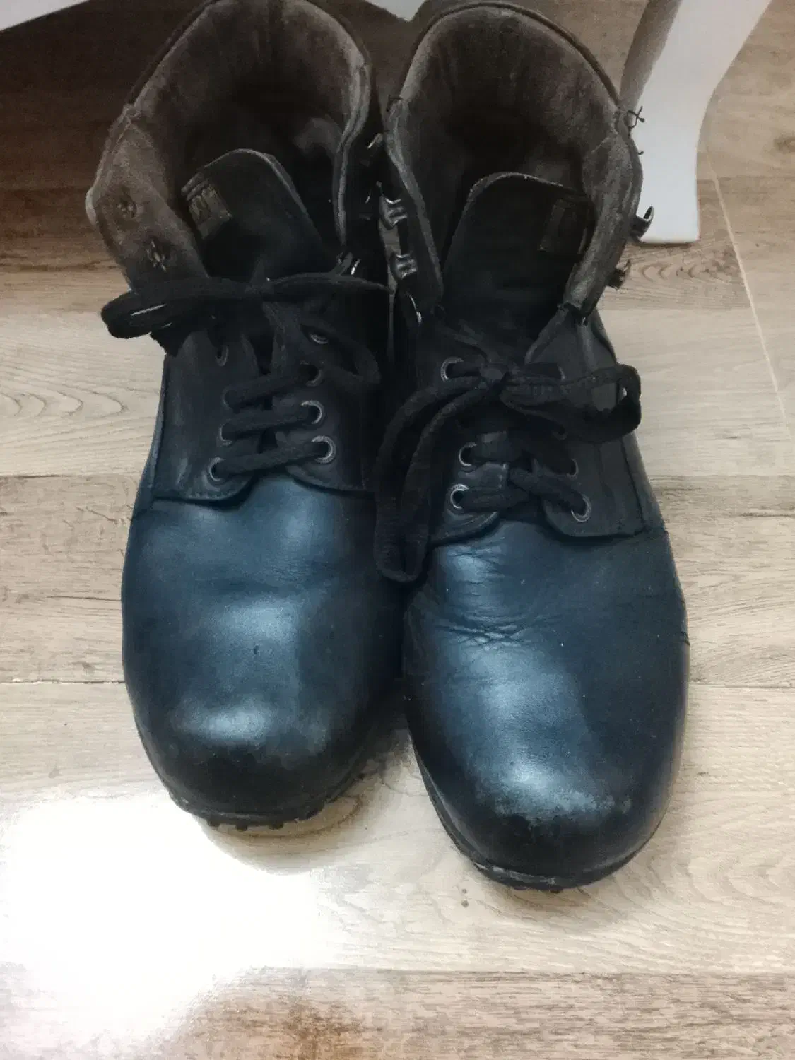 41.42سایزش نمیشه بوت اصلی چرمی|کیف، کفش، کمربند|کردیان, |دیوار