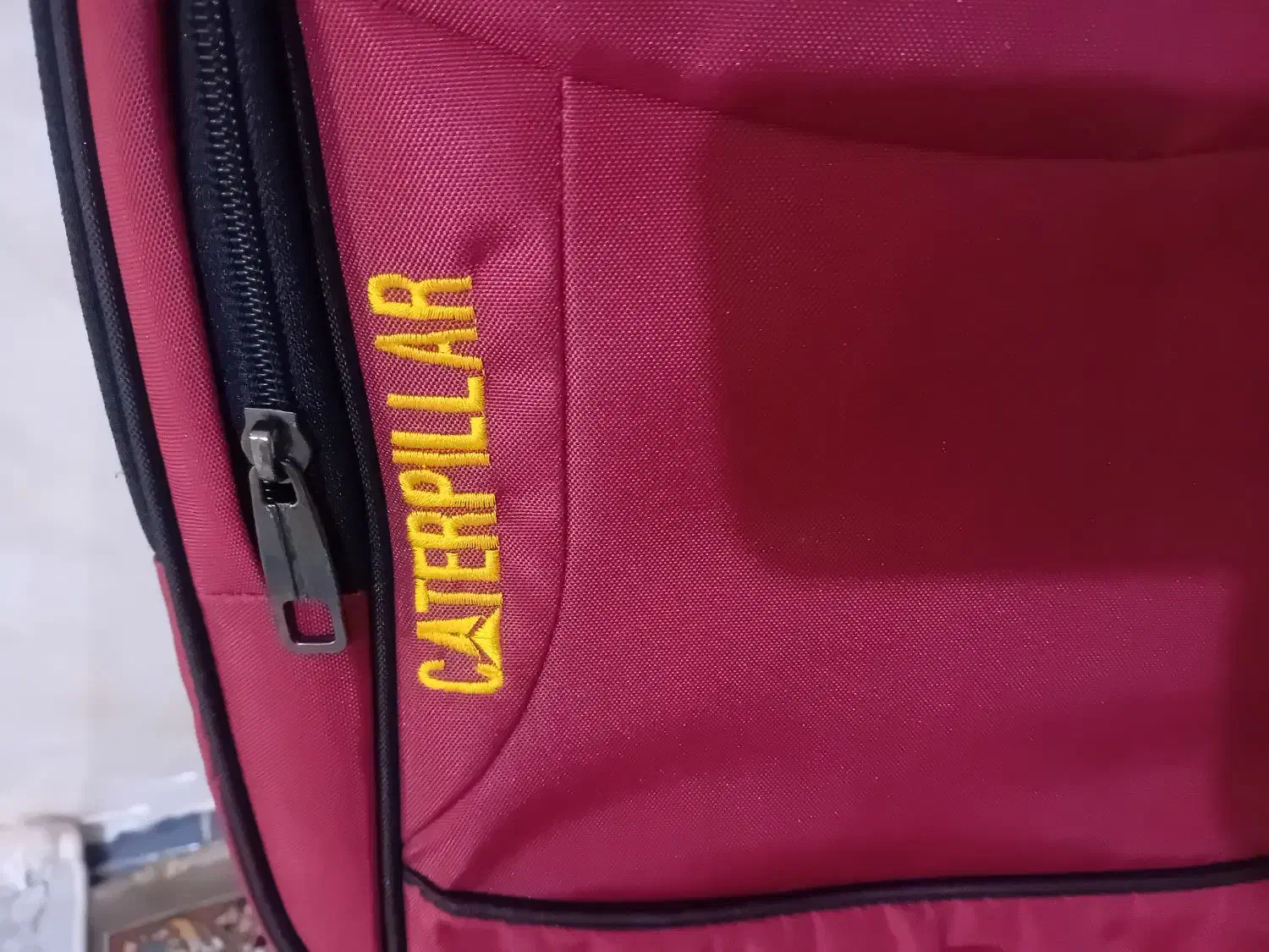 کوله پشتی زرشکی|کیف، کفش، کمربند|نسیم‌شهر, |دیوار