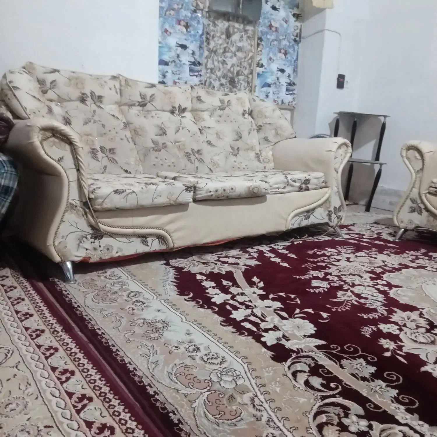 مبلمان|مبلمان خانگی و میز عسلی|گناباد, |دیوار