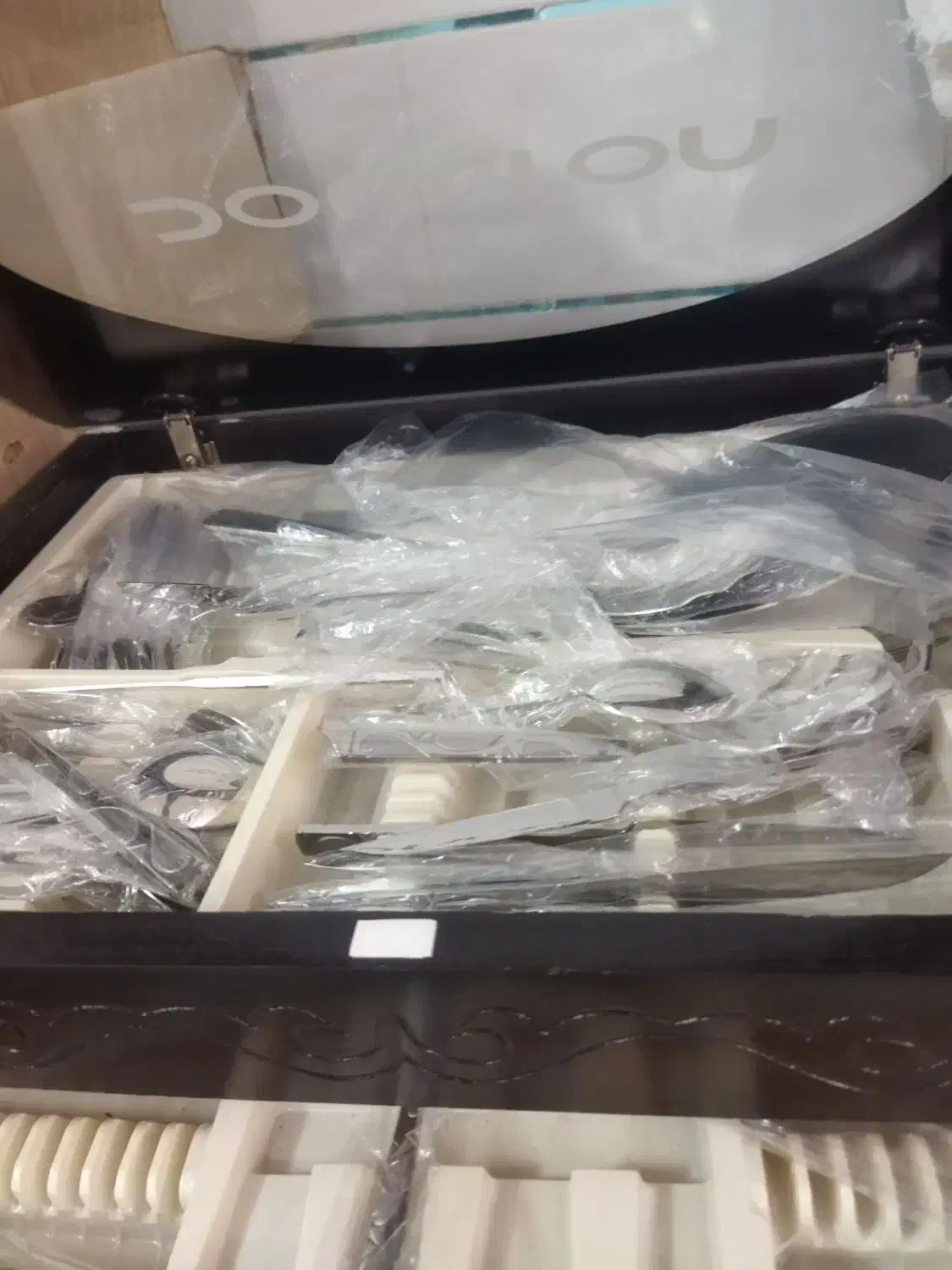 کنسول قاشق پایه دار مناسب جهیزیه|بوفه، ویترین، کنسول|هرند, |دیوار