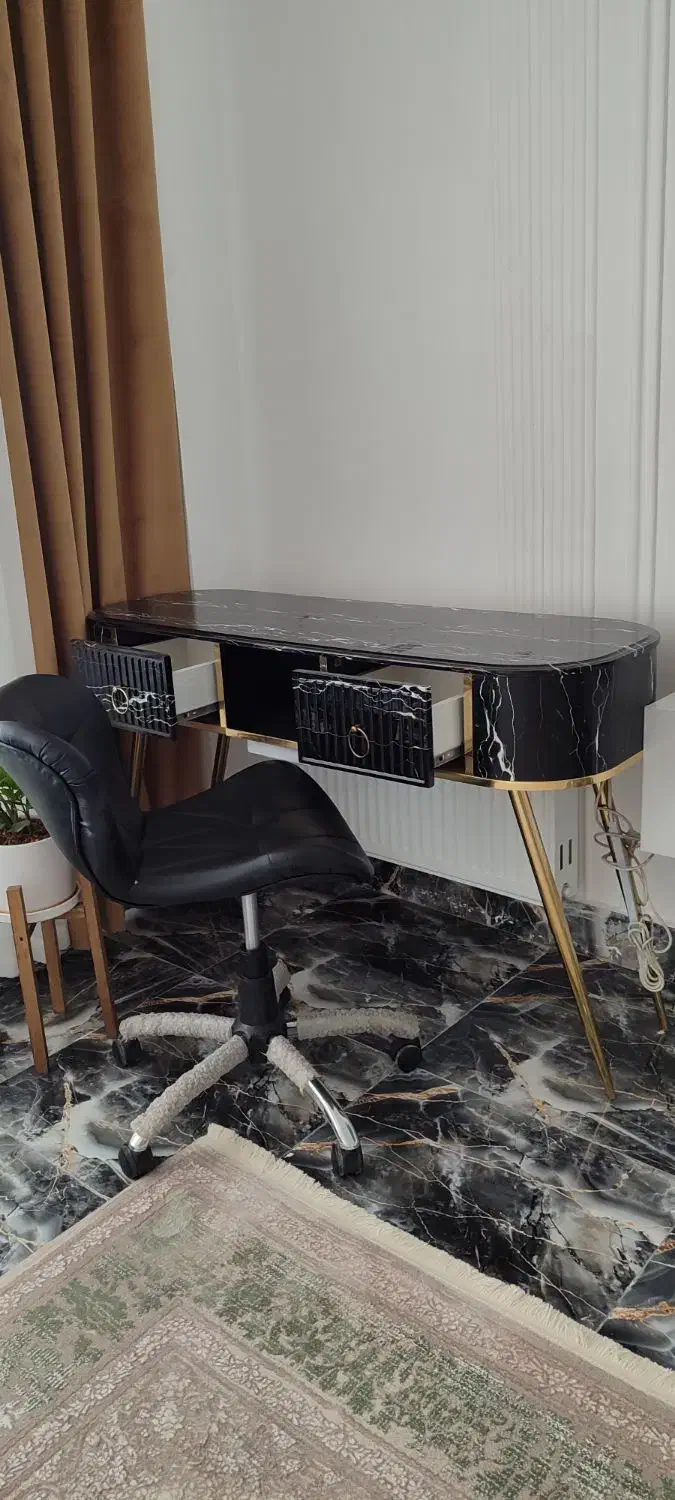 سالن زیبایی|آرایشگاه و سالن‌های زیبایی|مراغه, |دیوار