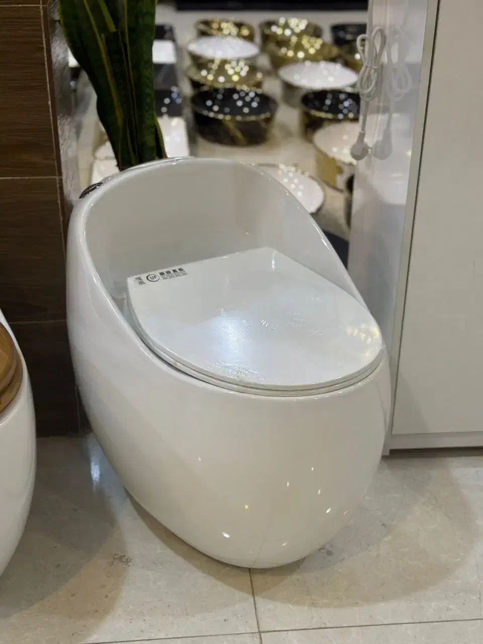 توالت فرنگی|لوازم سرویس بهداشتی|شیراز, سینما سعدی|دیوار