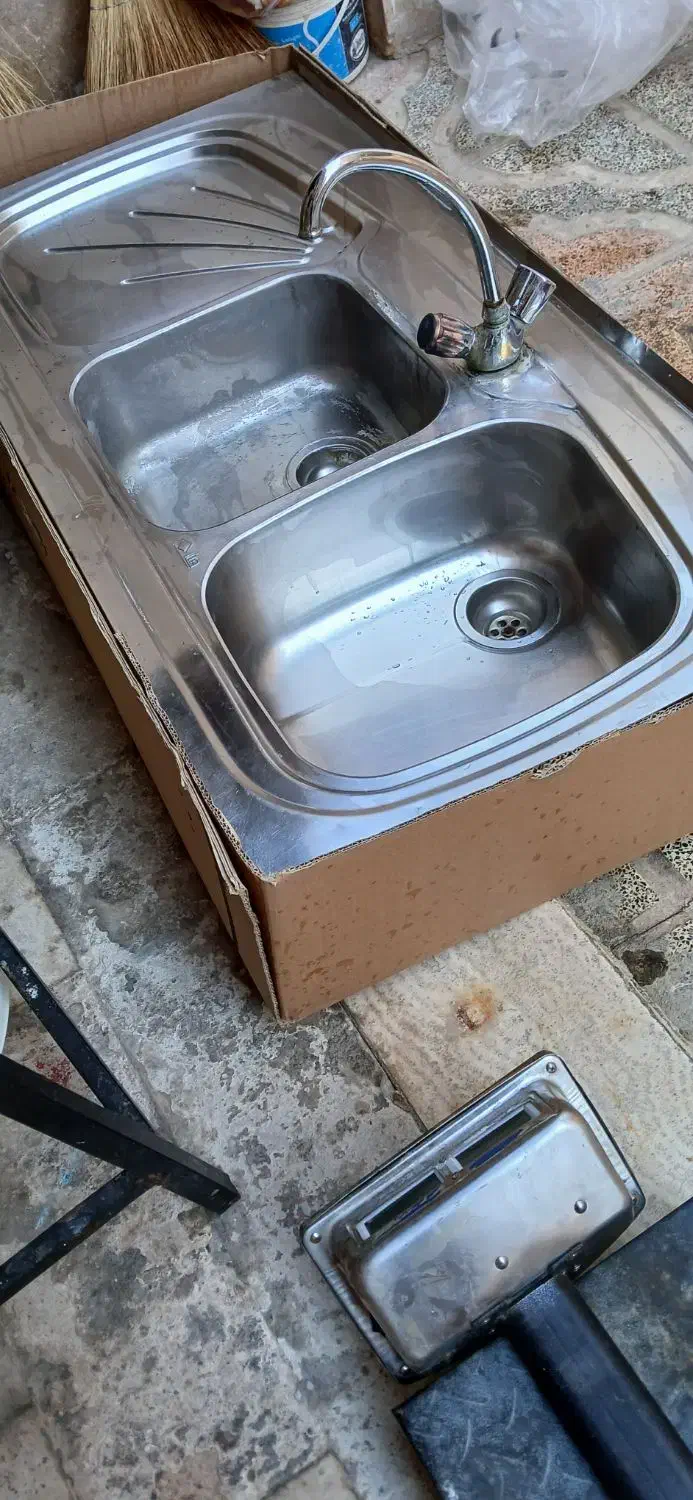 شیرآلات و سینک آشپزخانه و روشویی|مصالح و تجهیزات ساختمان|خمین, |دیوار