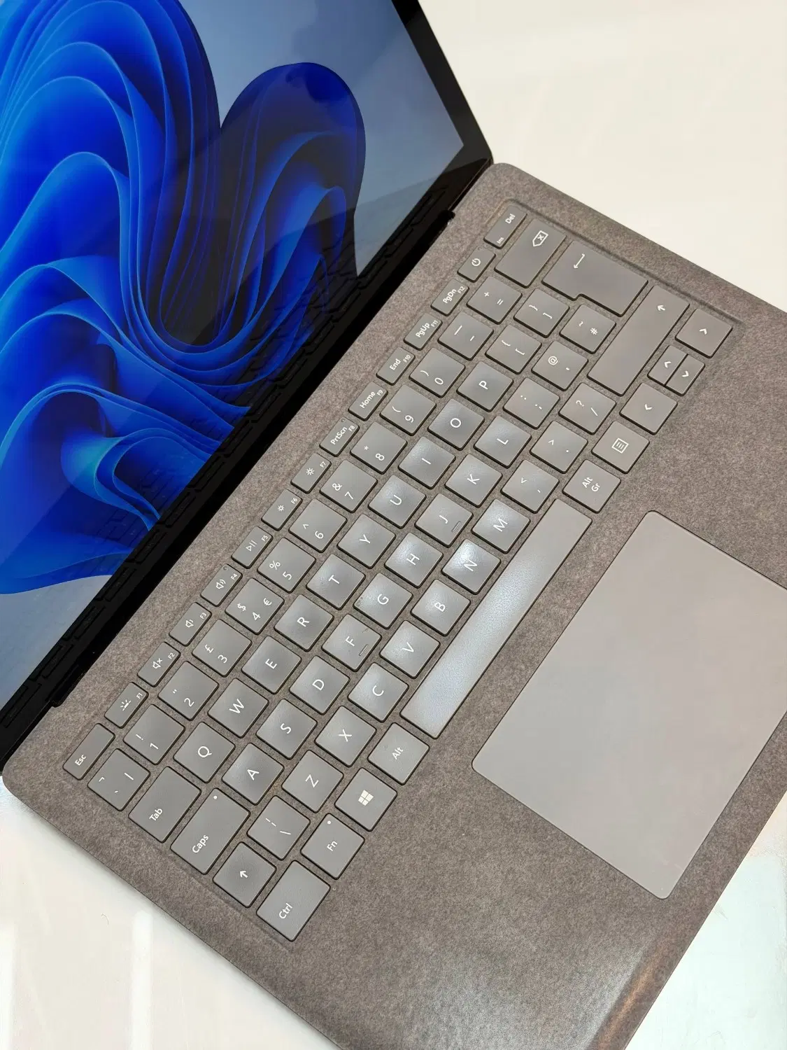 لپتاپ سرفیس core i5 نسل ۱۰ بسیار تمیز و مرتب|رایانه همراه|اصفهان, سپاهانشهر|دیوار