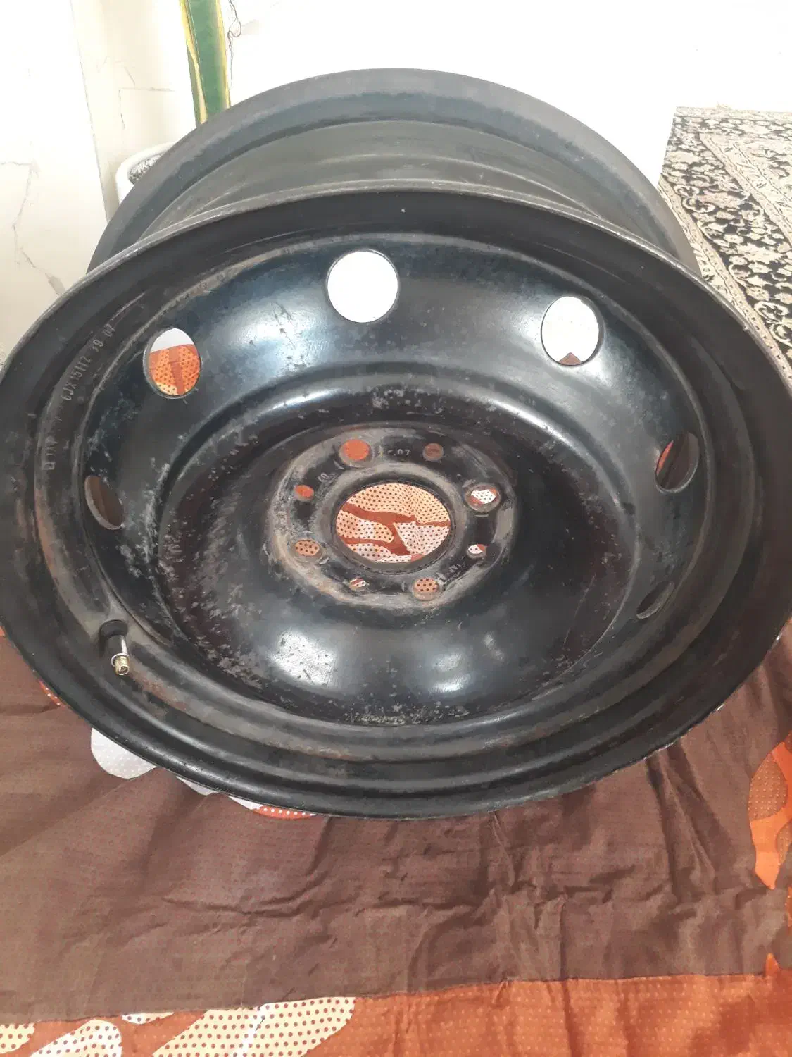 رینگ|اشیا|رشت, دروازه لاکان|دیوار