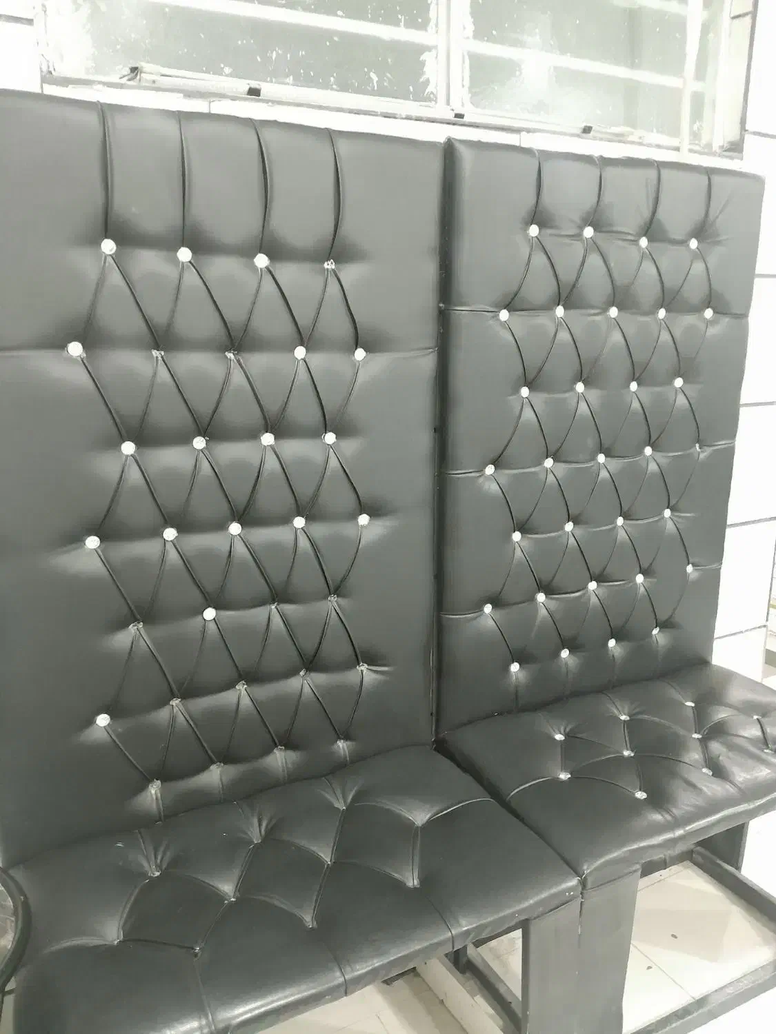 فروش فوری صندلی انتظار وآینه کنسول|آرایشگاه و سالن‌های زیبایی|مشهد, کوی المهدی|دیوار