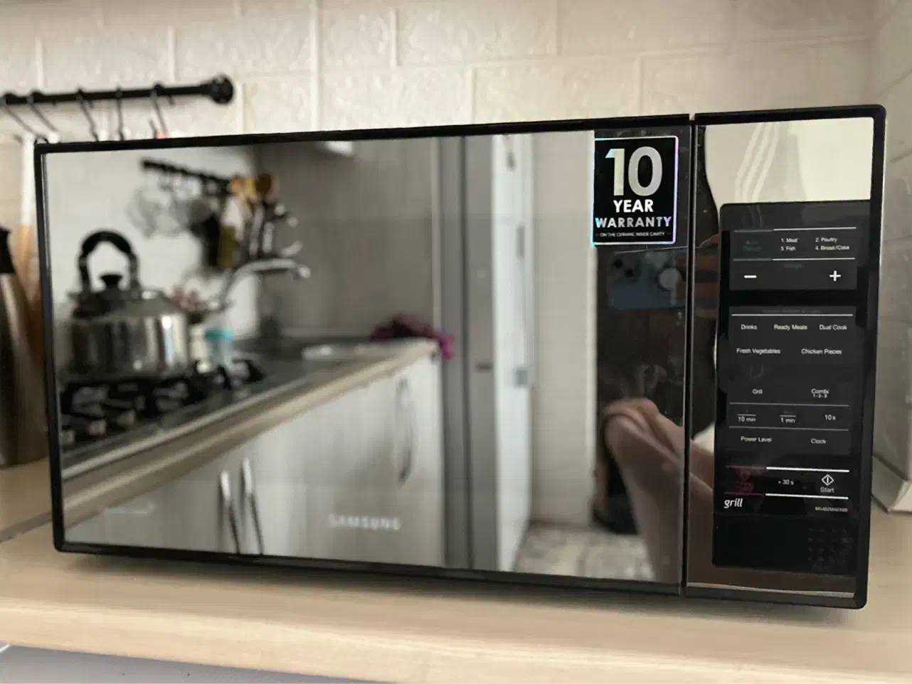 مایکروفر سامسونگ ۴۰ لیتری مدل MG402|اجاق گاز و لوازم برقی پخت‌وپز|ایلام, |دیوار