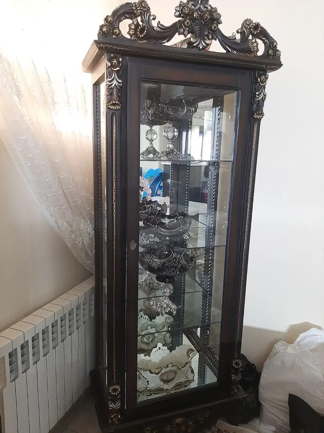 بوفه|بوفه، ویترین، کنسول|فردیس, نگارستان|دیوار