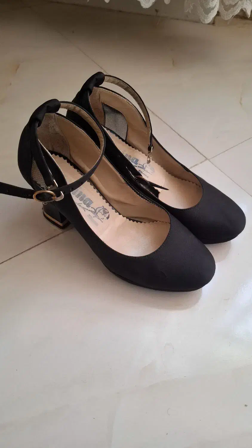 چهار جفت کفش در حد نو|کیف، کفش، کمربند|نیشابور, گنبد سبز|دیوار