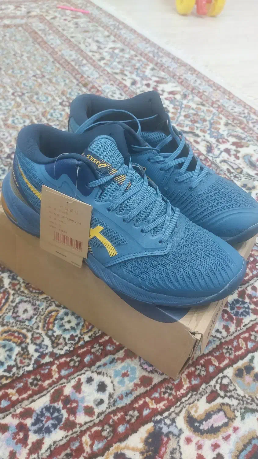 کتانی آسیکس نو|کیف، کفش، کمربند|میانه, |دیوار