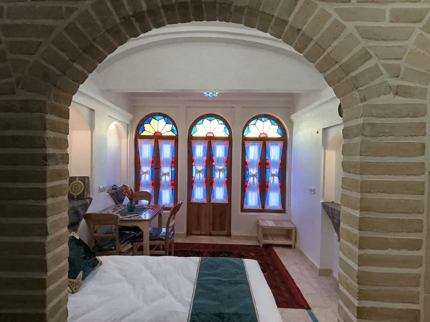 اقامتگاه سنتی در کاشان+صبحانه رایگان+تور کویر|اجارهٔ کوتاهمدت آپارتمان و سوئیت|آران و بیدگل, |دیوار