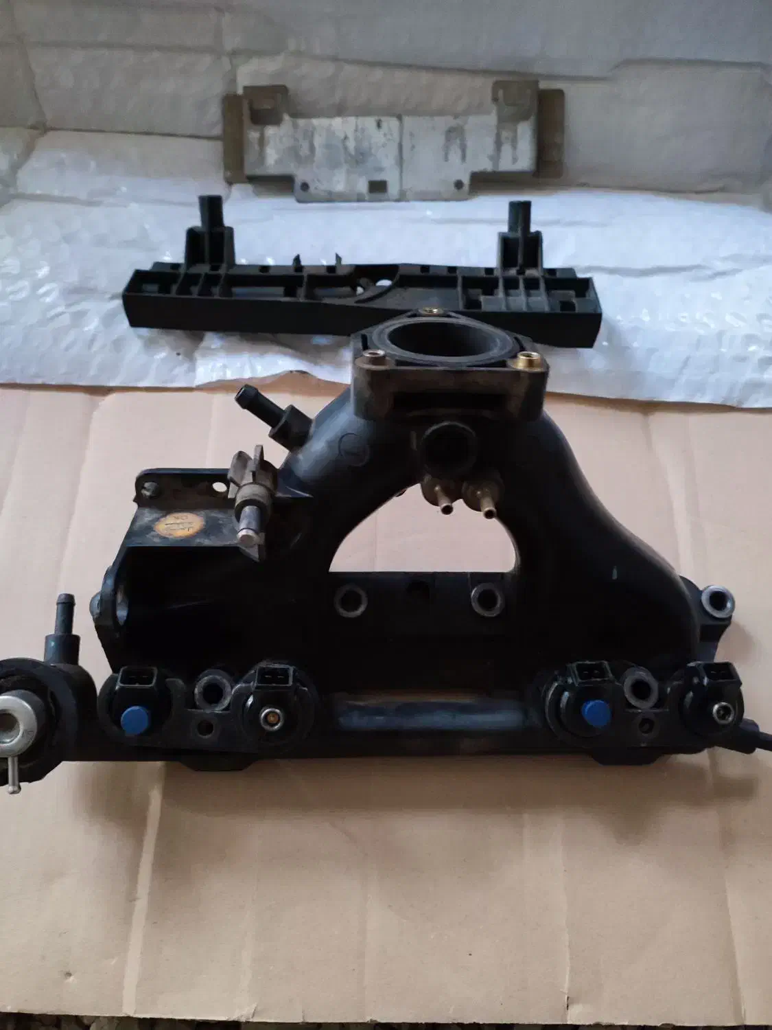 منیفولد 405|قطعات یدکی و لوازم جانبی|سنندج, |دیوار