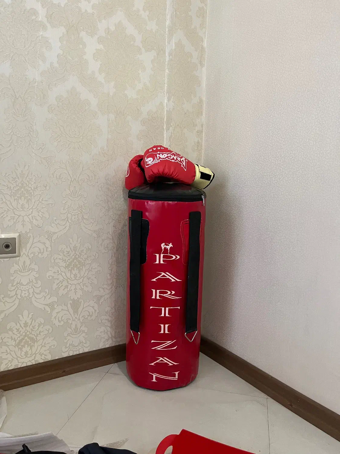 کیسه بوکس با دستکش|اسباببازی|مشهد, سجاد شهر|دیوار