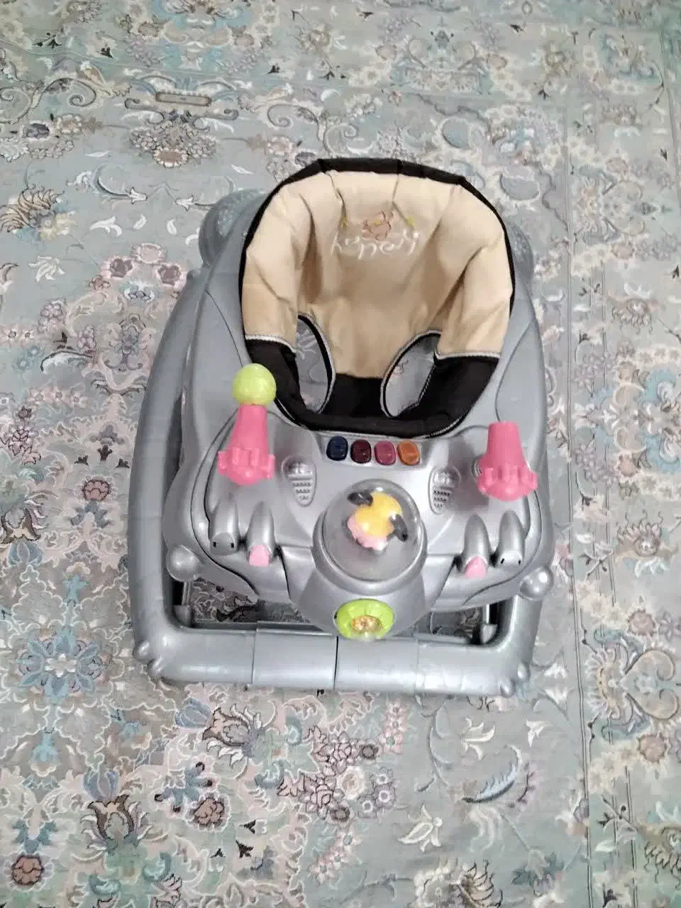 روروئک|اسباببازی|قم, وادی السلام|دیوار