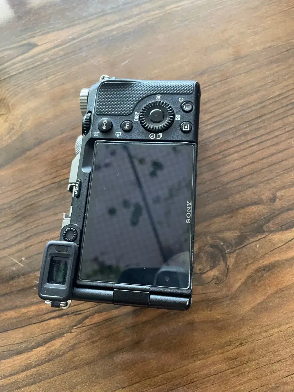 دوربین سونی Sony a7c|دوربین عکاسی و فیلم‌برداری|شاهین دژ, |دیوار