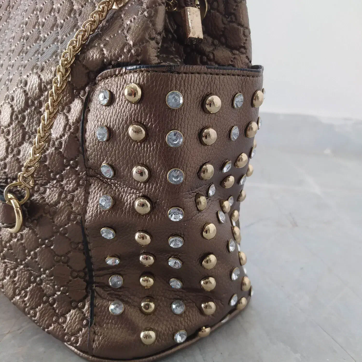 کیف|کیف، کفش، کمربند|آزادشهر, |دیوار