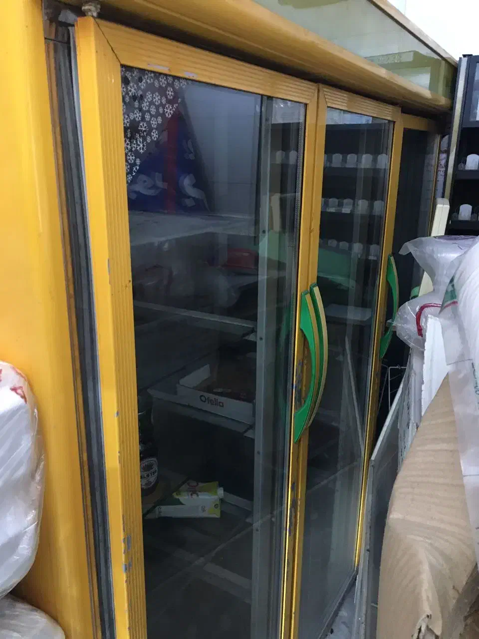 یخچال ۳در فروشگاهی و استند سیگار|فروشگاه و مغازه|رشت, پل تالشان|دیوار