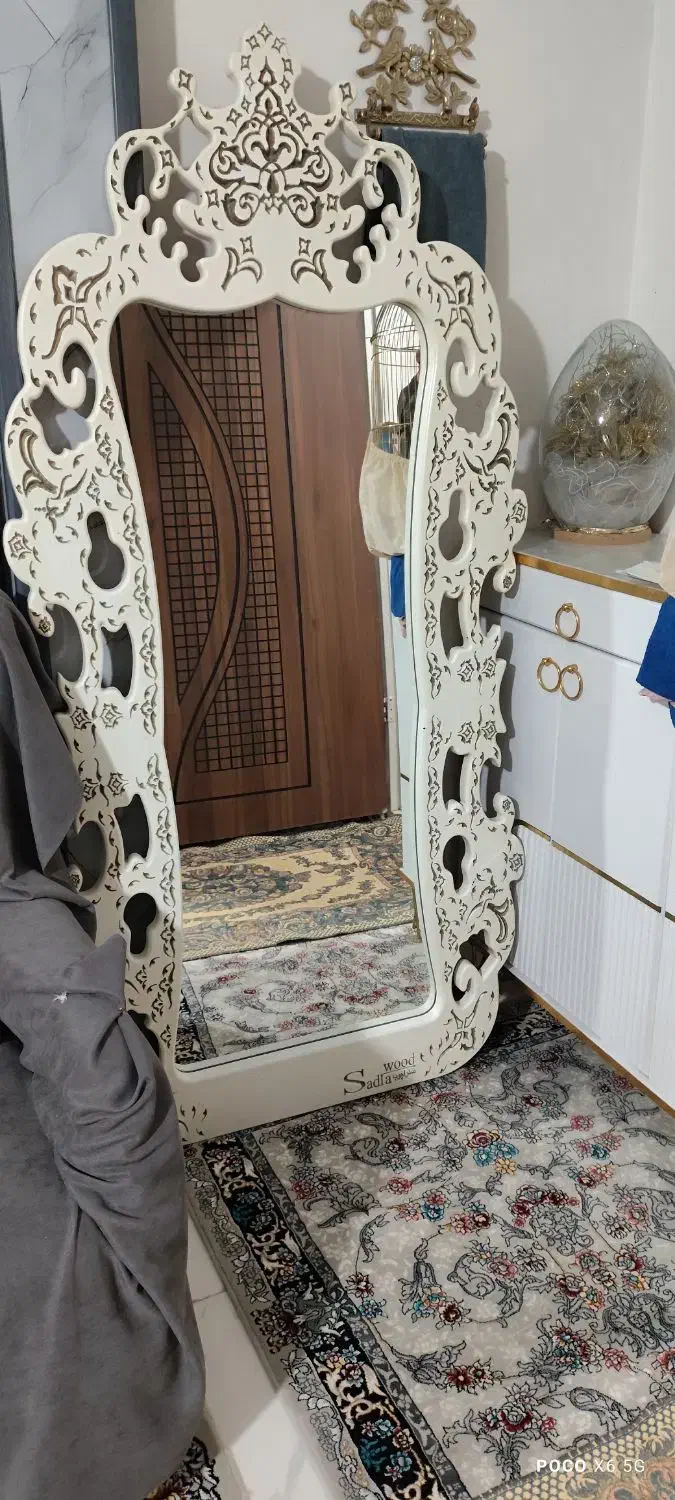 آیننه دکوراتیو حدود یک ونیم متر|آینه|نظرآباد, شهرک سید جمال الدین|دیوار