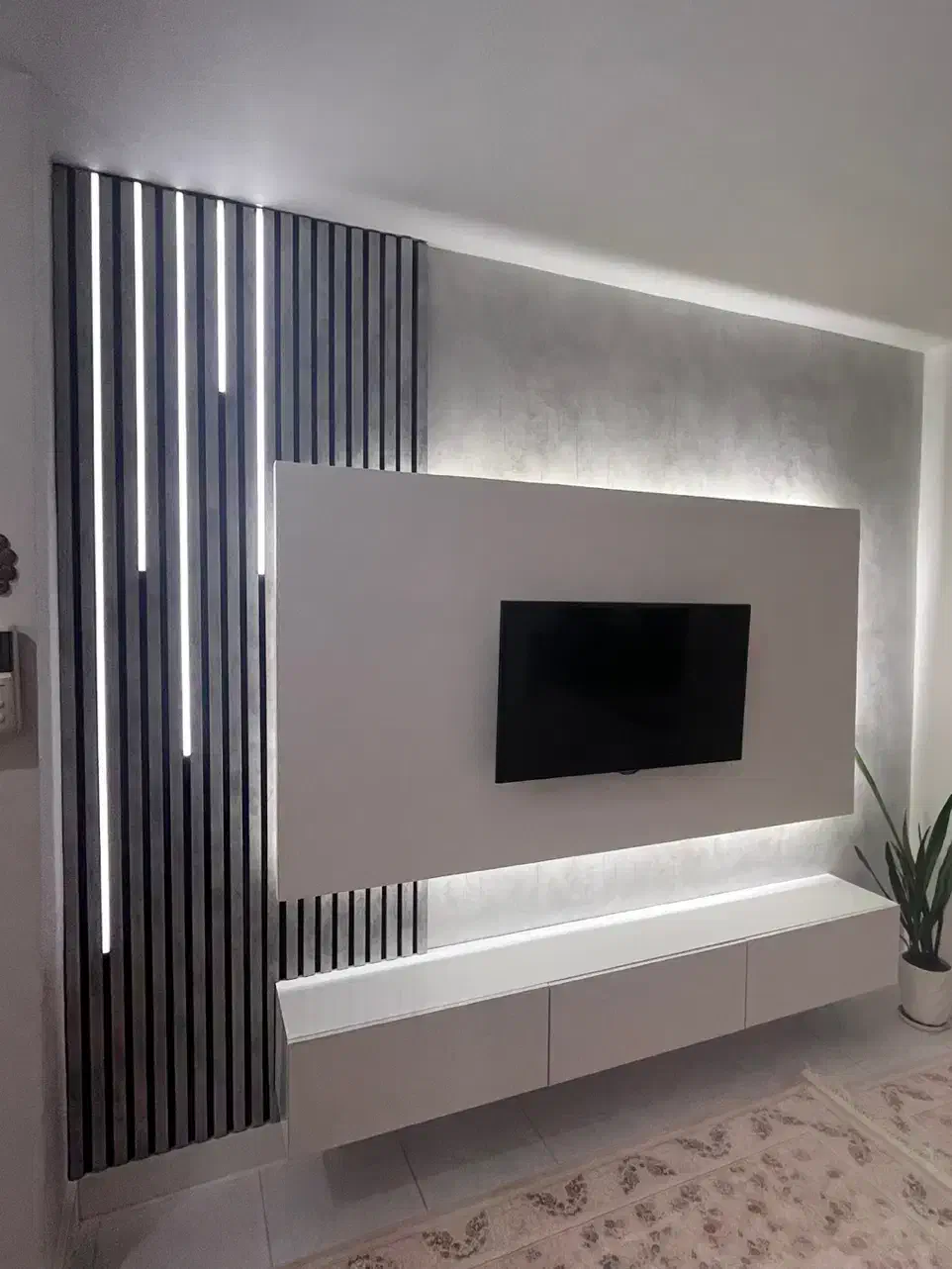 کاغذ دیواری،زیر سازی،دکورtv،ماربل ،ترمو|خدمات پیشه و مهارت|ساوه, |دیوار