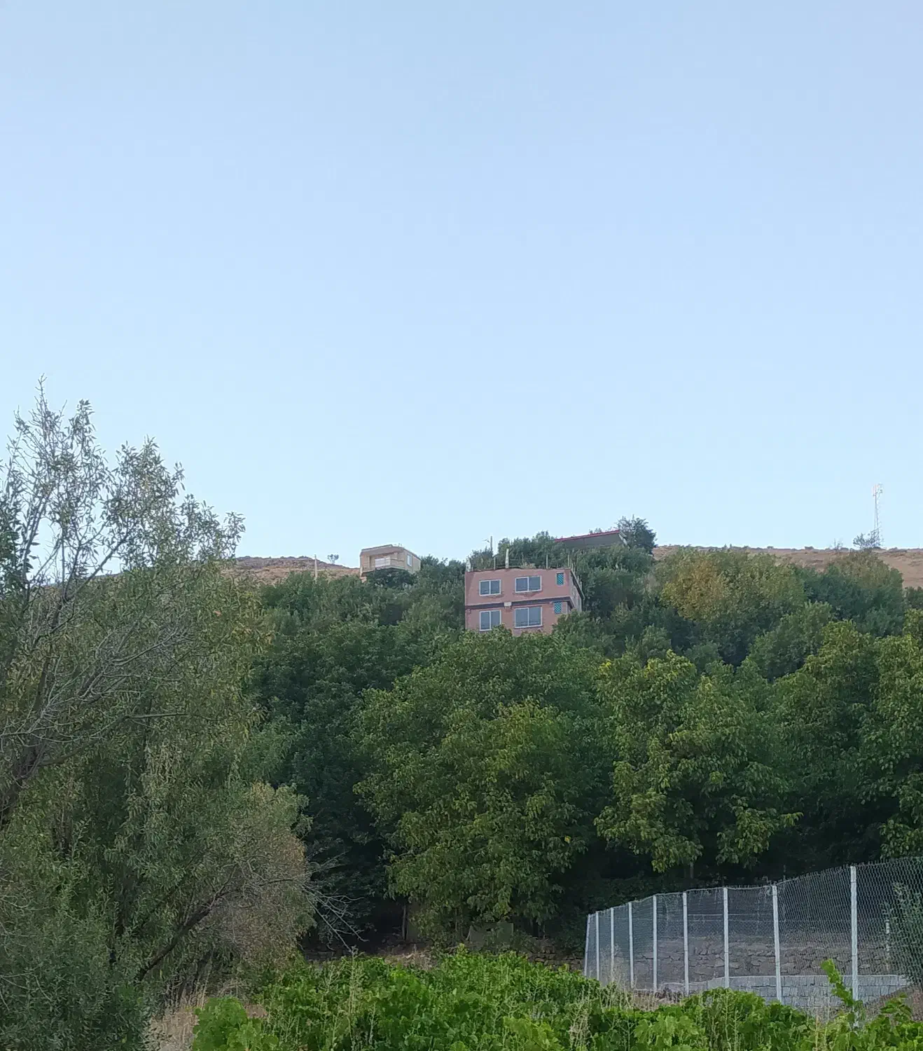 فروش باغ ، در شهرستان بسیار خوش آب و هوا|فروش زمین و ملک کلنگی|فریدونشهر, |دیوار