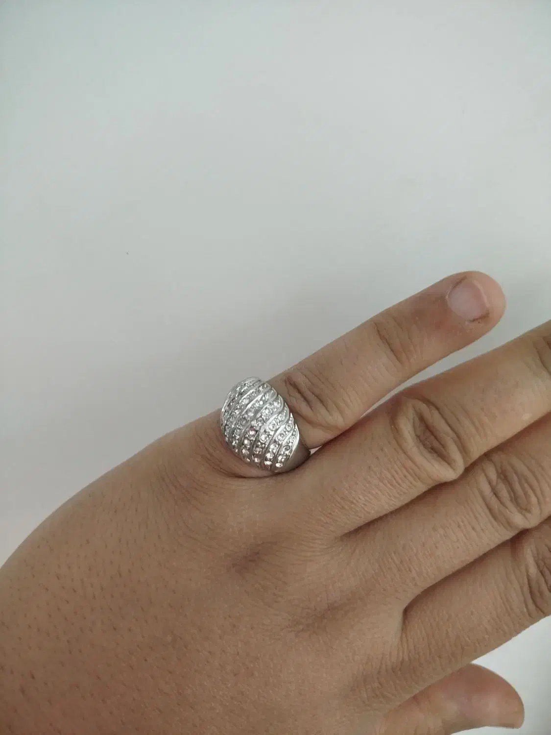 انگشتر زیبا|بدلیجات|کاشان, باغچه فیض|دیوار