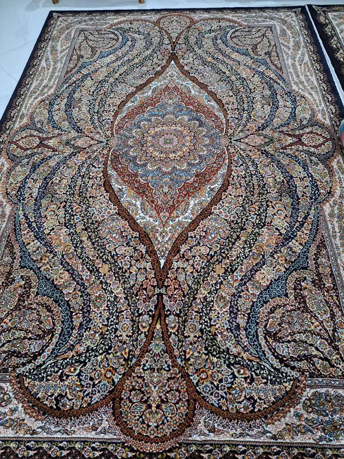 چند عدد فرش ۶ و ۱۲ متری و آشپزخانه|فرش|ری, فیروزآبادی|دیوار