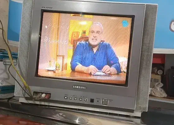 تلویزیون رنگی سامسونگ پانزده اینچ|تلویزیون و پروژکتور|اردبیل, |دیوار